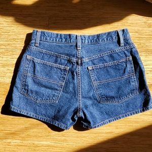 GUESS VINTAGE DENIM JEAN SHORTS!